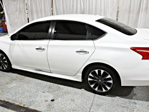 Used 2017 Nissan Sentra SR FWD image 27