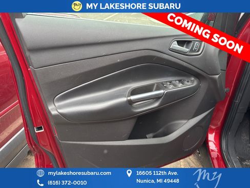 Used 2019 Ford Escape SE image 9