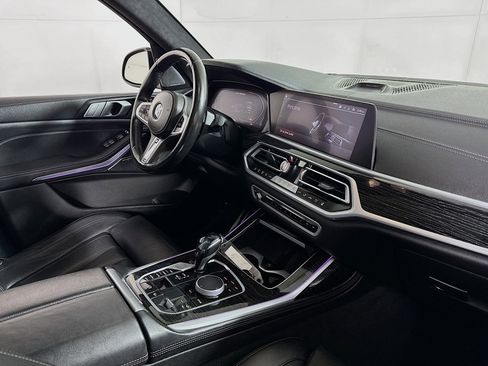 Used 2020 BMW X7 M50i w/ Dynamic Handling Package image 30