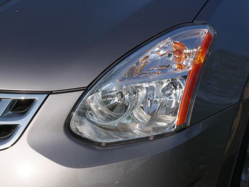 Used 2012 Nissan Rogue SL AWD/4WD image 16