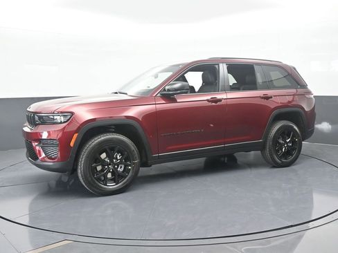 New 2025 Jeep Grand Cherokee Altitude RWD image 2