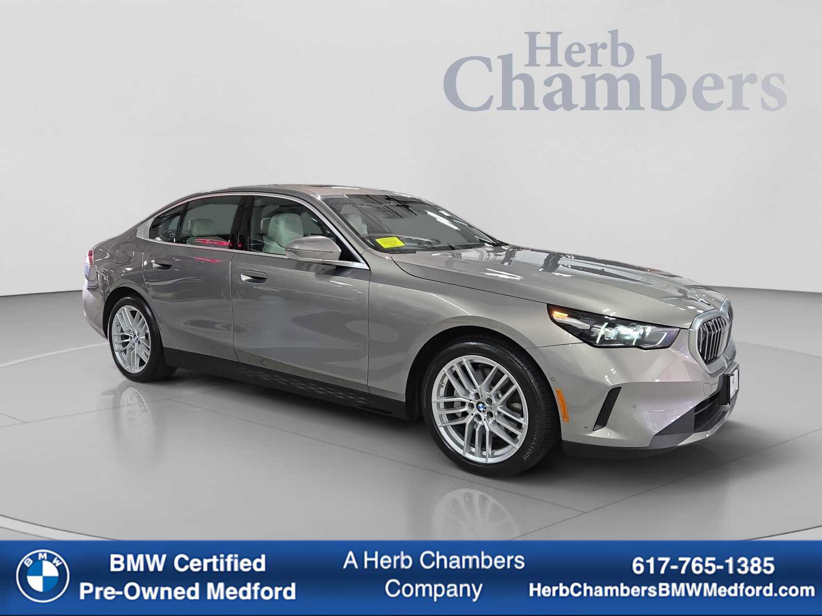 Used 2024 BMW 530i xDrive w/ Convenience Package AWD/4WD image 1