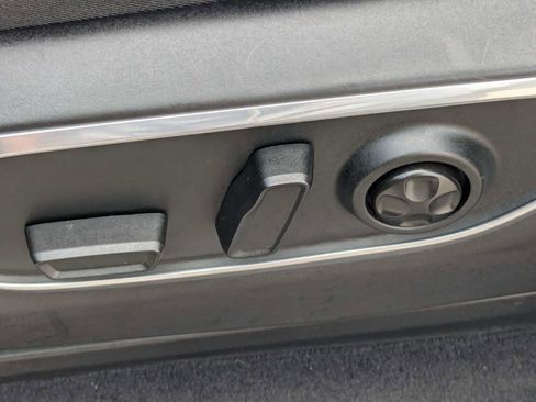 Used 2024 Jeep Wagoneer Series II AWD/4WD image 29