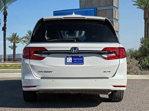 Used 2024 Honda Odyssey Elite image 6