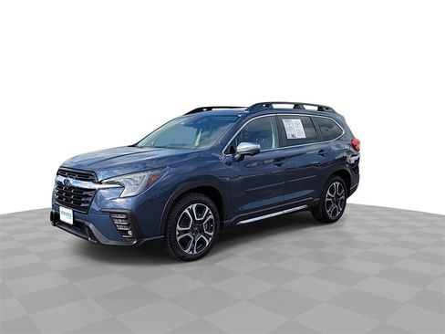 Used 2023 Subaru Ascent Limited w/ Technology Package image 4