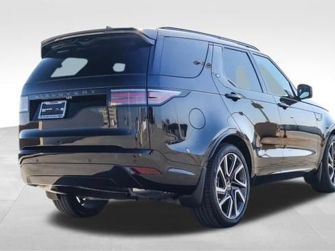 Used 2025 Land Rover Discovery Dynamic SE AWD/4WD image 5