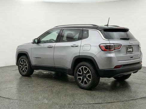 Used 2025 Jeep Compass Trailhawk AWD/4WD image 6
