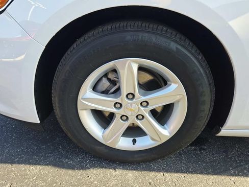 Used 2024 Chevrolet Malibu LS FWD image 14