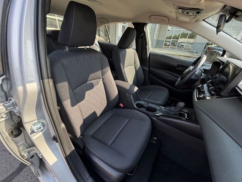 Used 2025 Toyota Corolla LE image 40