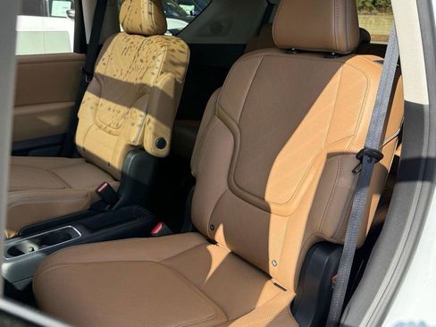 New 2026 INFINITI QX80 Luxe image 18