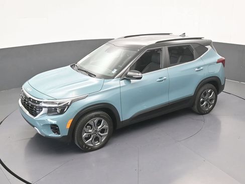 Used 2024 Kia Seltos S FWD image 45