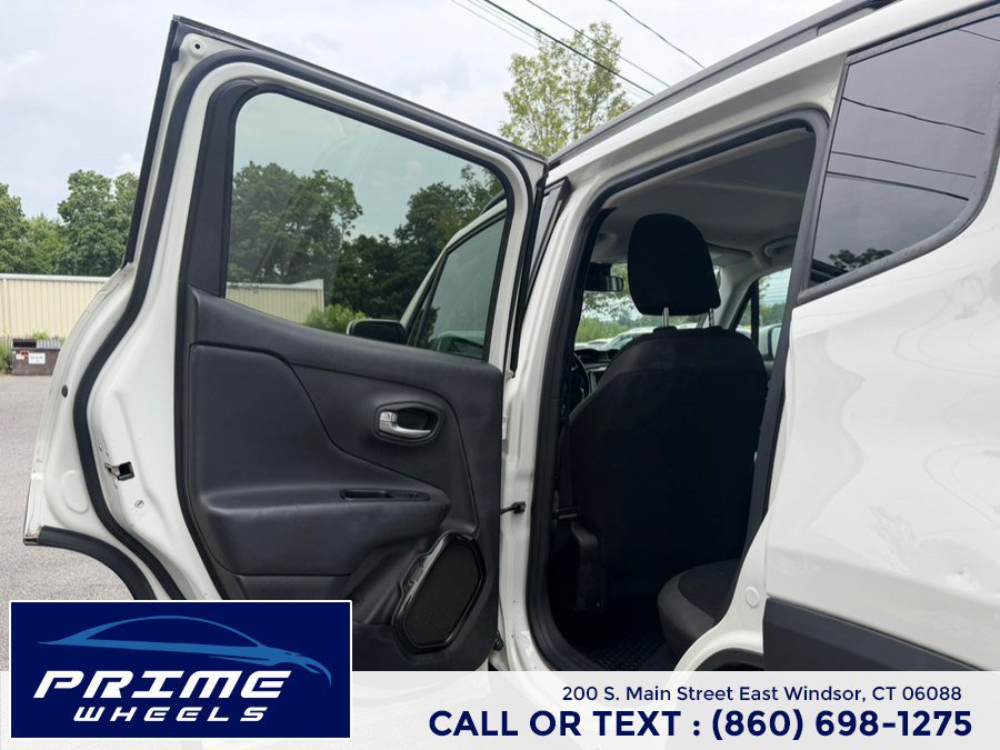 Used 2019 Jeep Renegade Altitude w/ Quick Order Package 2XM AWD/4WD image 11