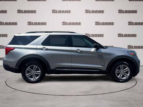 Used 2021 Ford Explorer XLT w/ Equipment Group 202A AWD/4WD image 6