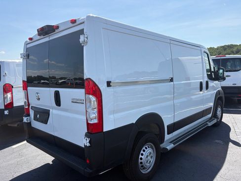 Used 2025 RAM ProMaster 2500 w/ U-Haul Equipment Group FWD image 3