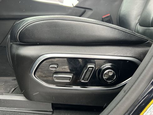 Used 2024 Jeep Grand Cherokee L Overland w/ Advanced Protech Group III image 18