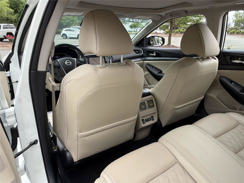 Used 2023 Nissan Maxima Platinum w/ Sport Mat Group FWD image 19