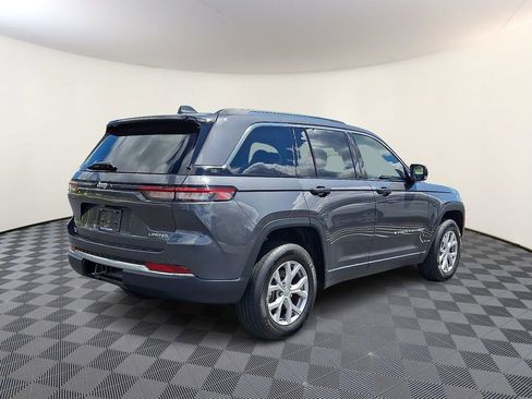 Used 2022 Jeep Grand Cherokee Limited AWD/4WD image 9