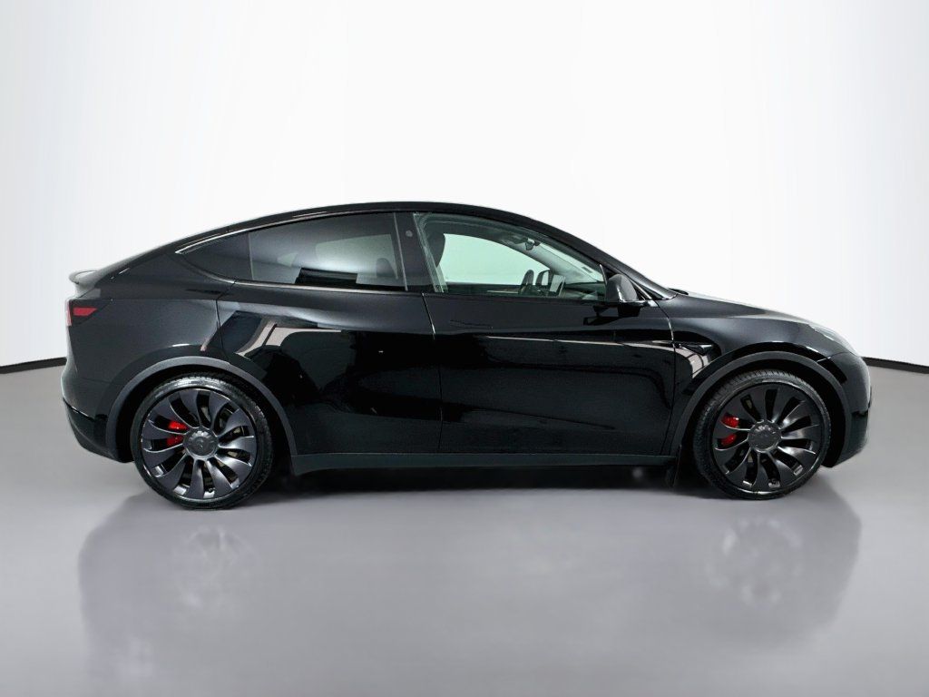 Used 2024 Tesla Model Y Performance AWD/4WD image 6