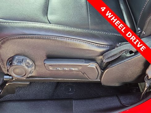 Used 2020 Jeep Wrangler Unlimited Sahara image 14