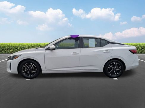 Used 2024 Nissan Sentra SV FWD image 8