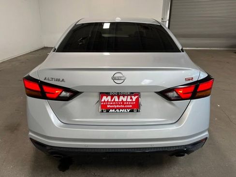 Used 2023 Nissan Altima 2.5 SR FWD image 4