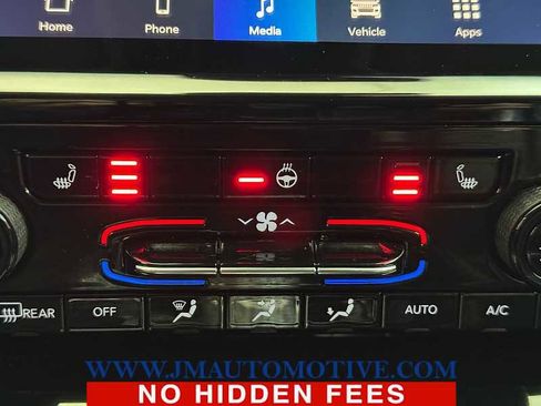 Used 2023 Jeep Grand Cherokee L Limited w/ Black Appearance Package image 40