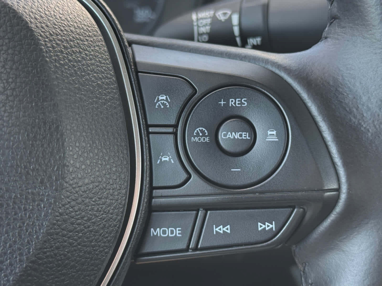 Used 2023 Toyota Corolla SE FWD image 17