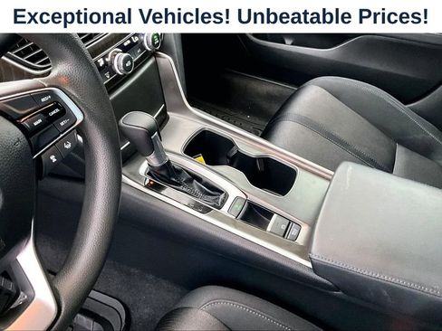 Used 2018 Honda Accord EX image 16