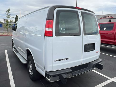 Used 2024 GMC Savana 2500 w/ Driver Convenience Package RWD image 2