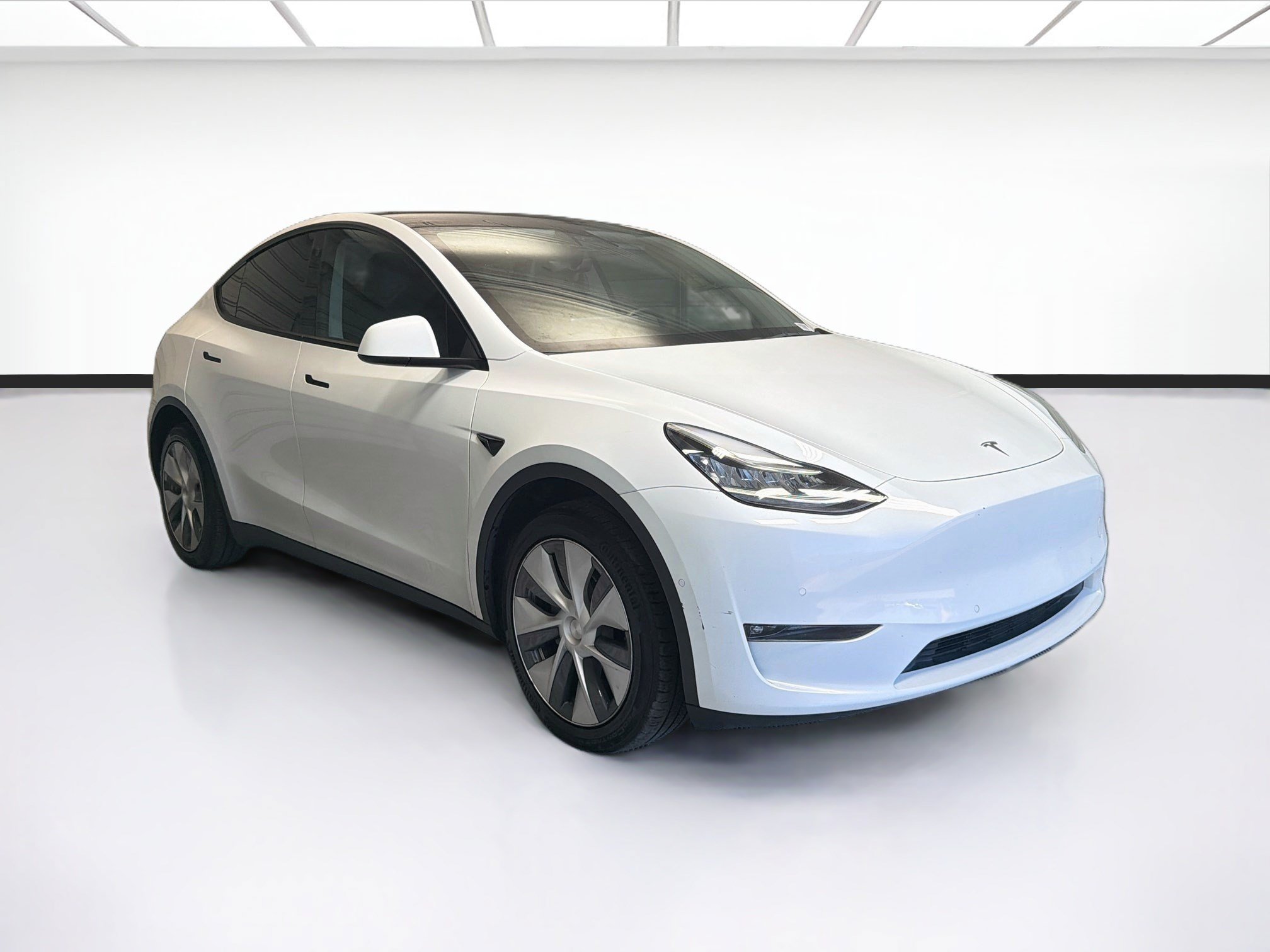 Used 2022 Tesla Model Y Long Range AWD/4WD image 3