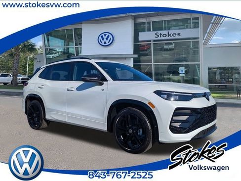 New 2026 Volkswagen Tiguan SE R-Line image 1