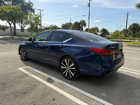 Used 2022 Nissan Altima 2.5 SR FWD image 5
