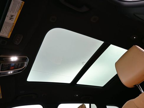 Used 2022 Jeep Grand Cherokee Summit image 11