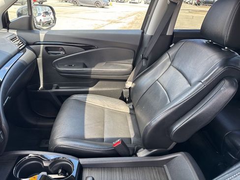 Used 2018 Honda Pilot Touring image 27