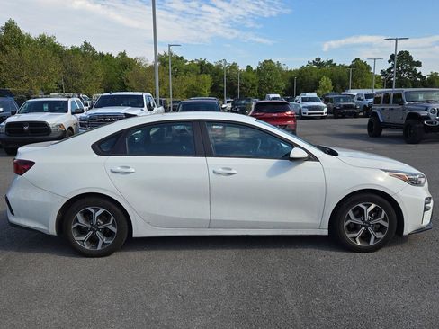 Used 2021 Kia Forte LXS FWD image 8