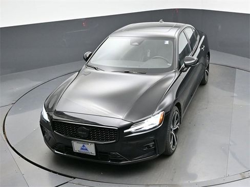 Used 2024 Volvo S60 B5 Plus image 43