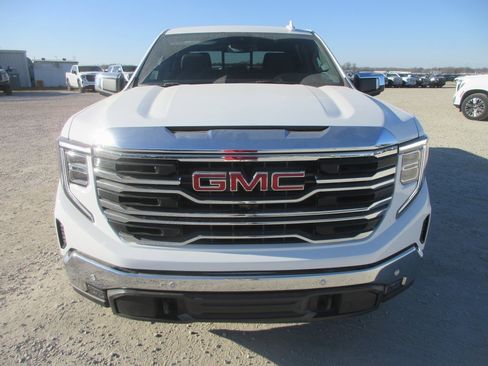 New 2026 GMC Sierra 1500 SLT w/ SLT Premium Plus Package image 11