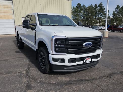 New 2025 Ford F350 Platinum w/ FX4 Off-Road Package image 16