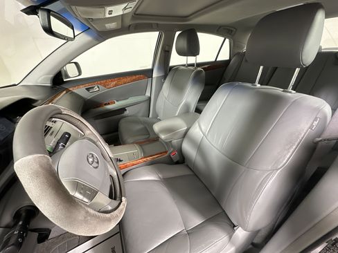 Used 2006 Toyota Avalon XLS image 9