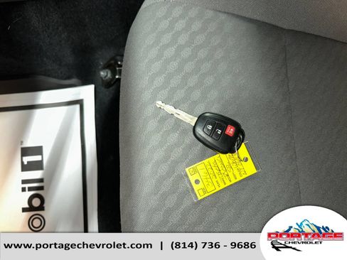 Used 2022 Toyota Tacoma SR AWD/4WD image 30
