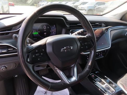 Used 2023 Chevrolet Bolt EUV LT w/ Convenience Package FWD image 15