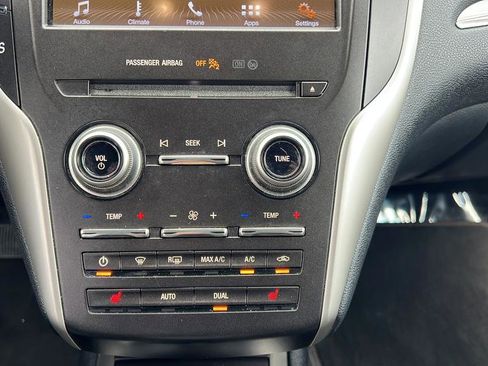 Used 2017 Lincoln MKC Premiere image 26