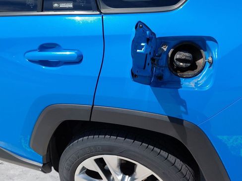Used 2019 Toyota RAV4 XLE Premium w/ All Weather Liner Package AWD/4WD image 23