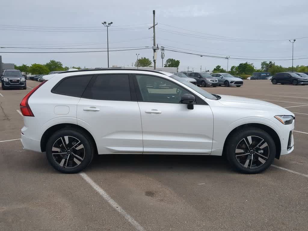 Used 2026 Volvo XC60 B5 Plus w/ Protection Package Premier AWD/4WD image 7