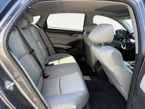 Used 2020 Honda Accord EX image 18