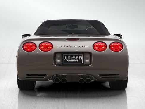 Used 1999 Chevrolet Corvette Convertible w/ Memory Pkg image 4