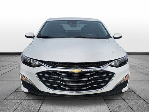Used 2023 Chevrolet Malibu LT image 2