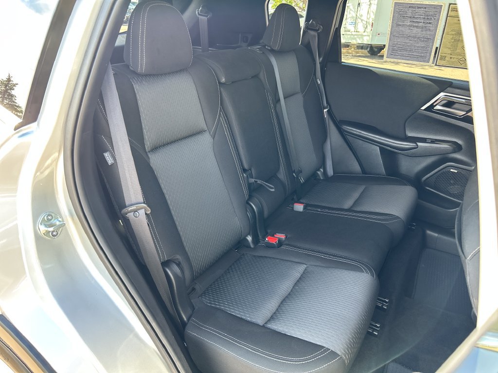 Used 2025 Mitsubishi Outlander ES AWD/4WD image 19
