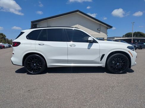 Used 2023 BMW X5 sDrive40i w/ M Sport Package RWD image 3