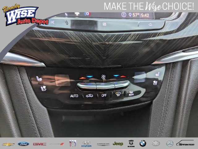 Used 2020 Cadillac XT6 Premium Luxury AWD/4WD image 16